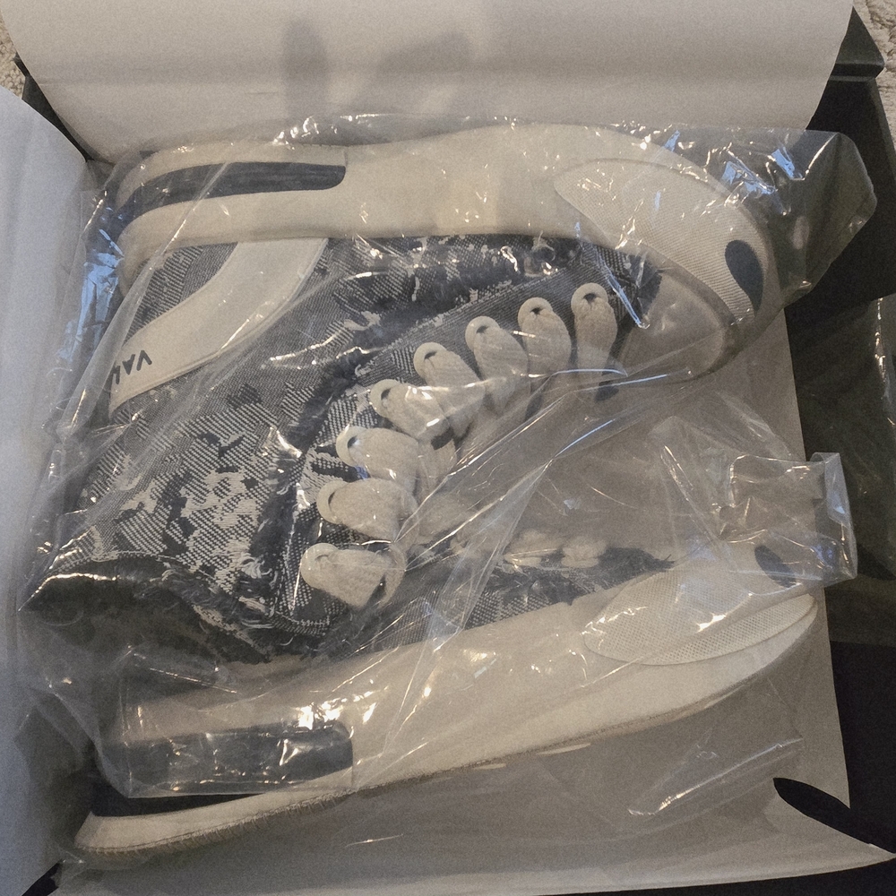 Valabasas  Men's Navy and White Sneakers